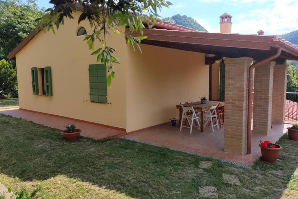 Villa con Piscina 10 Posti Letto, L'Oliveta Di Rivalto Chianni Esterno foto