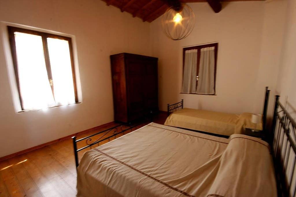 Villa con Piscina 10 Posti Letto, L'Oliveta Di Rivalto Chianni Esterno foto